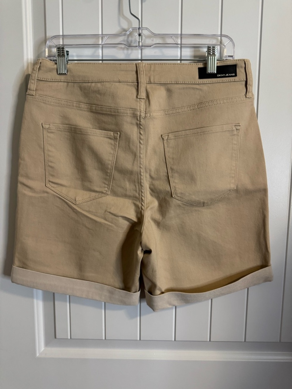 DKNY Jeans Women’s Khaki Rolled Cuff Chino Shorts - Picture 3 of 5